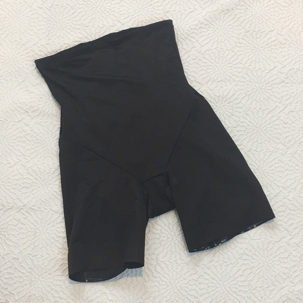 TC Fine Intimates NEW Women Shapewear Medium 4099